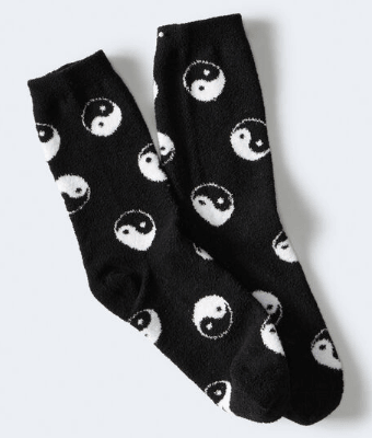 Aeropostale Women's Fuzzy Socks - GMBU Apparel